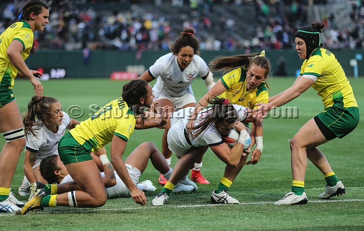 2018RugbySevensSat-35.JPG - United States player Abby Gustaitis runs just short of a try against Australia in the women's championship bronze medal match of the 2018 Rugby World Cup Sevens, Saturday, July 21, 2018, at AT&T Park, San Francisco. Australia defeated the United States 24-14. (Spencer Allen/IOS via AP)
